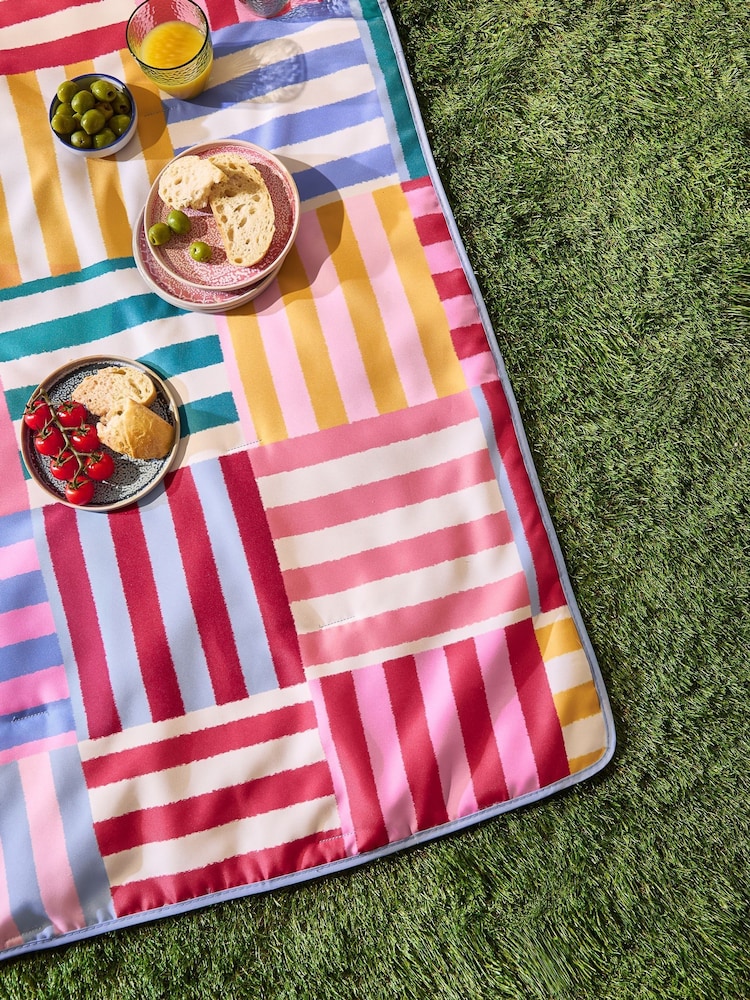 Furn Multicolour Ana Water-Resistant Outdoor Picnic Blanket - Image 2 of 5 Furn Multicolour Ana Water-Resistant Outdoor Picnic Blanket - Image 2 of 5