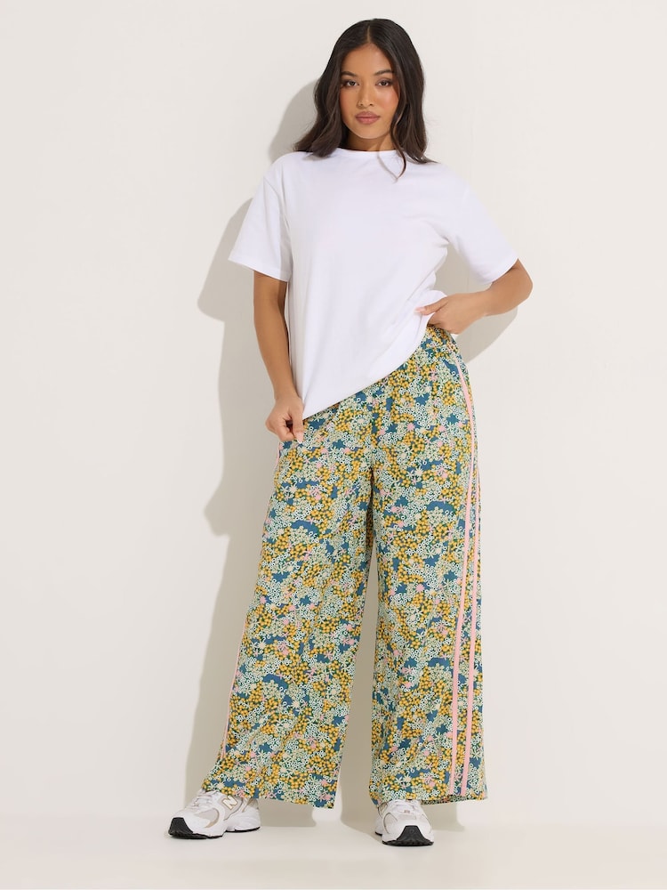 PixieGirl Petite Green Ditsy Wide Leg Side Stripe Trousers - Image 2 of 6 PixieGirl Petite Green Ditsy Wide Leg Side Stripe Trousers - Image 2 of 6