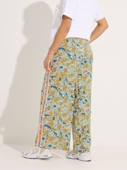 PixieGirl Petite Green Ditsy Wide Leg Side Stripe Trousers - Image 4 of 6