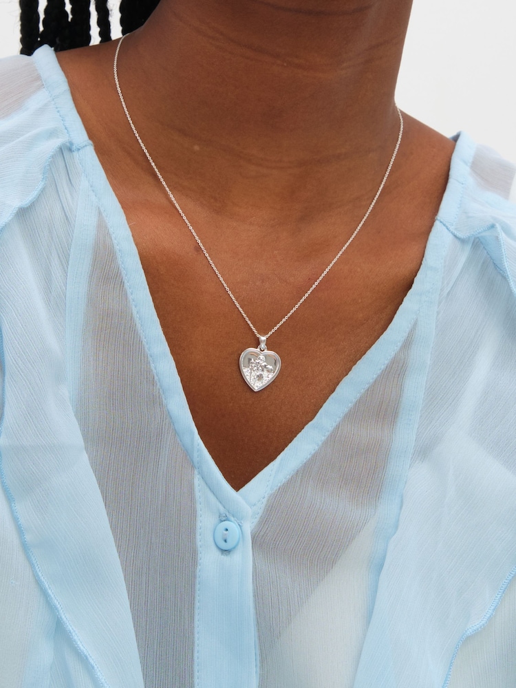 علبة هدية لعقد بتعليقة قلب وSt Christopher من Inicio - Image 2 of 4