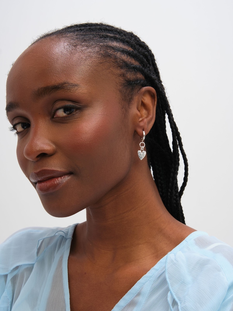 Inicio Hammered Heart Link Drop Hoop Earrings - Bild 2 von 3