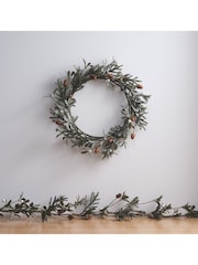Lights4fun 40cm Classic Acorn & Winter Foliage Wreath - Image 1 of 2