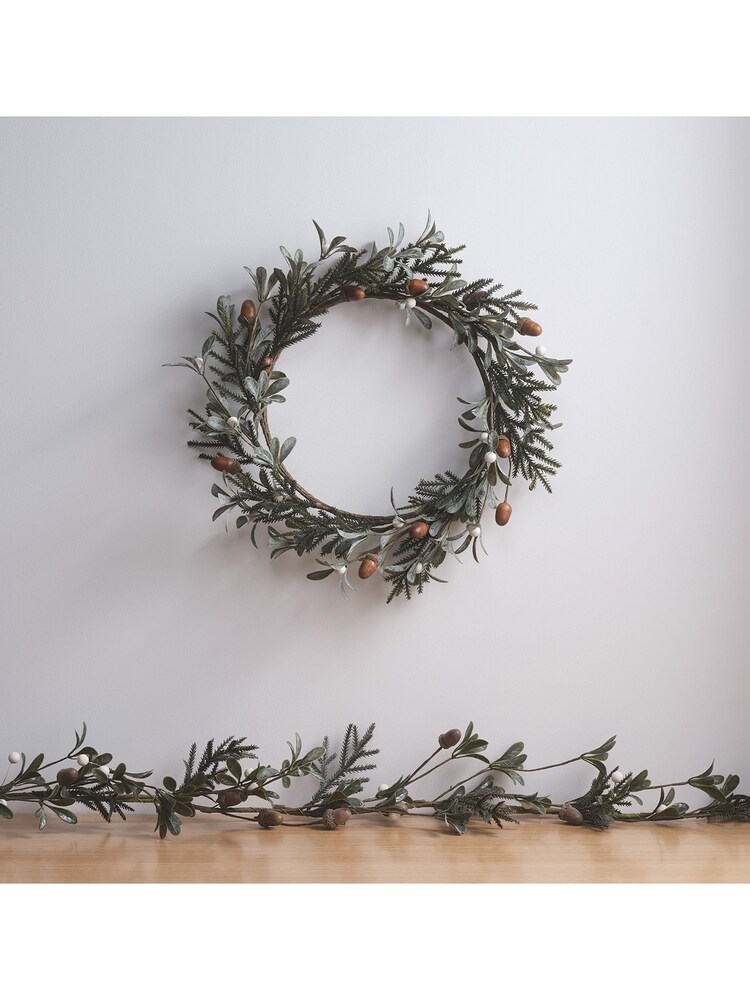 Lights4fun 40cm Classic Acorn & Winter Foliage Wreath - Image 1 of 2