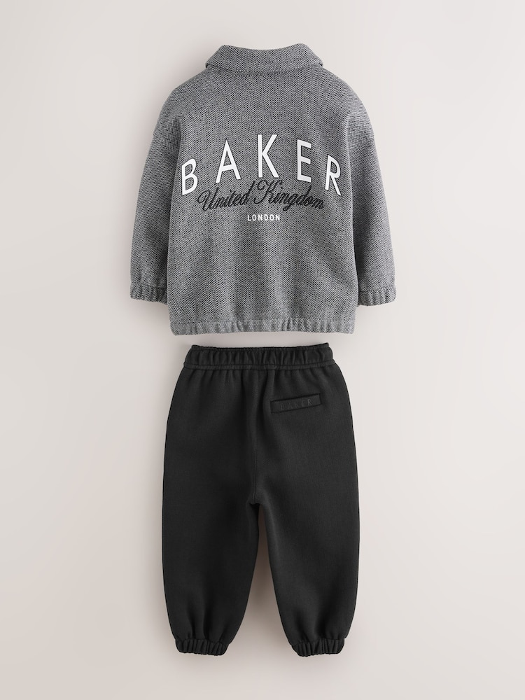 Baker by Ted Baker 3 Piece Textured Jacket, T-Shirt and Joggers Set - Slika 2 od 10 Baker by Ted Baker 3 Piece Textured Jacket, T-Shirt and Joggers Set - Slika 2 od 10