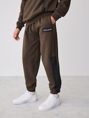 Baker by Ted Baker Överdimensionerad brun/svart nylontröja och joggingset - Bild 5 av 6