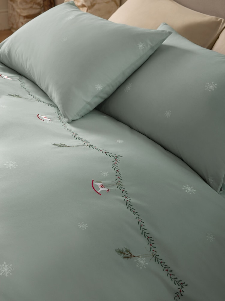 Sage Green Christmas Wreath Embroidery Duvet Cover and Pillowcase Set - Image 1 of 4