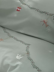 Sage Green Christmas Wreath Embroidery Duvet Cover and Pillowcase Set - Image 4 of 4