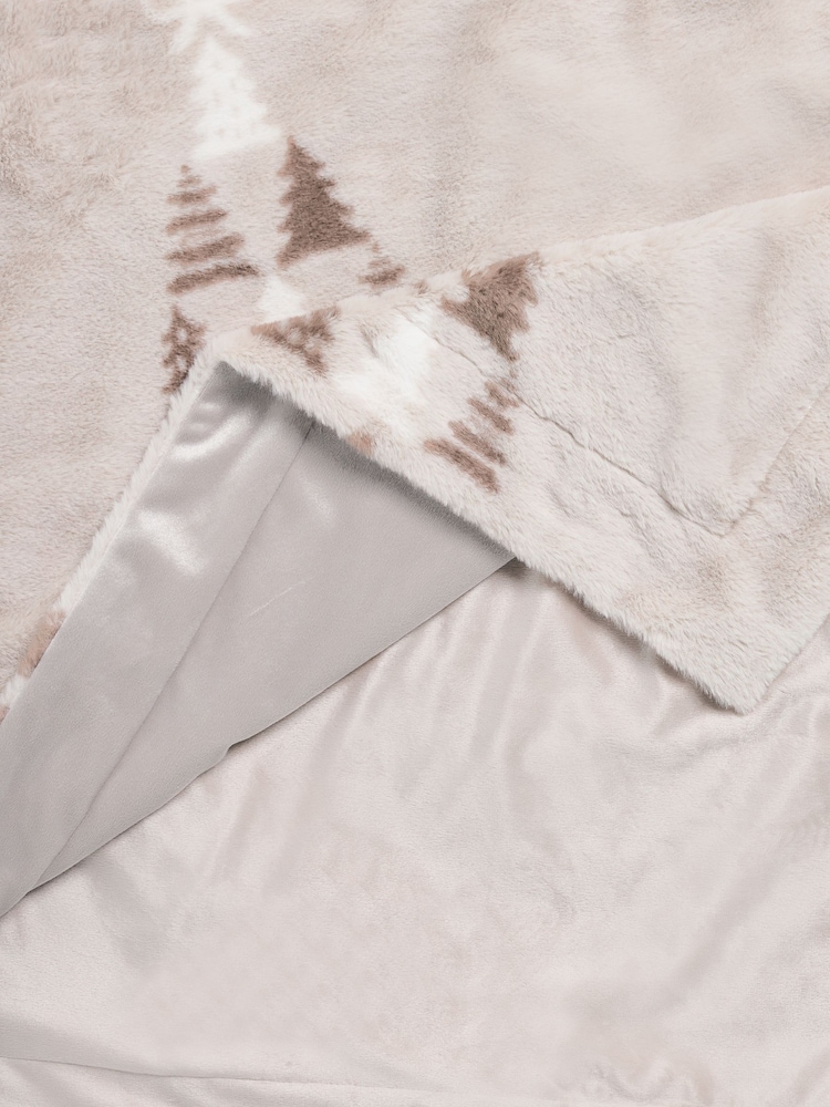 Natural Christmas Tree Faux Fur Throw - Image 7 of 7 Natural Christmas Tree Faux Fur Throw - Image 7 of 7