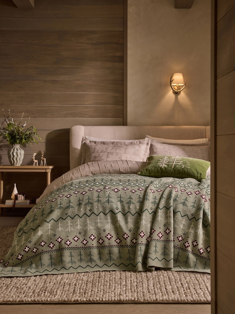 Green Knitted Christmas Fair Isle Throw - Image 1 of 5 Green Knitted Christmas Fair Isle Throw - Image 1 of 5