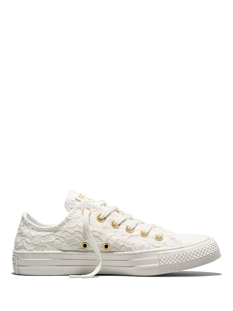 Converse White Chuck Taylor All Star Lace Low Trainers - Image 1 of 6 Converse White Chuck Taylor All Star Lace Low Trainers - Image 1 of 6