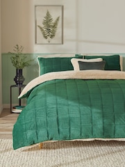 Brooklyn Quilted Velvet Duvet Cover and Pillowcase Set - Imagen 1 de 4