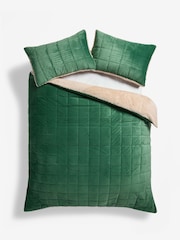 Brooklyn Quilted Velvet Duvet Cover and Pillowcase Set - Imagen 4 de 4