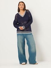 Yours Curve Blue Open Stitch V-Neck Jumper With Tipping - Image 2 of 5