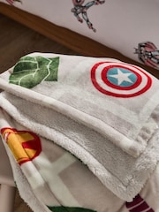 Marvel Sherpa Fleece Throw - Image 2 of 4