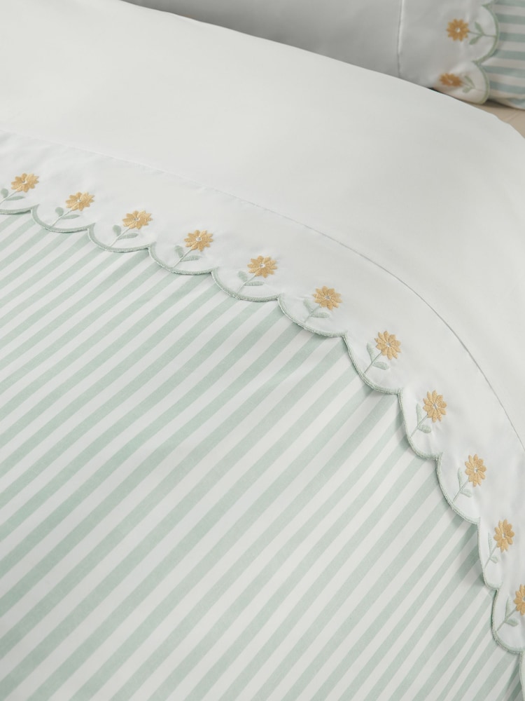 Ensemble housse de couette Catherine Lansfield doux au toucher Daisy brodé - Image 3 de 3