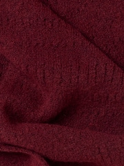 وشاح مثلث محبوك من FatFace - Image 3 of 3