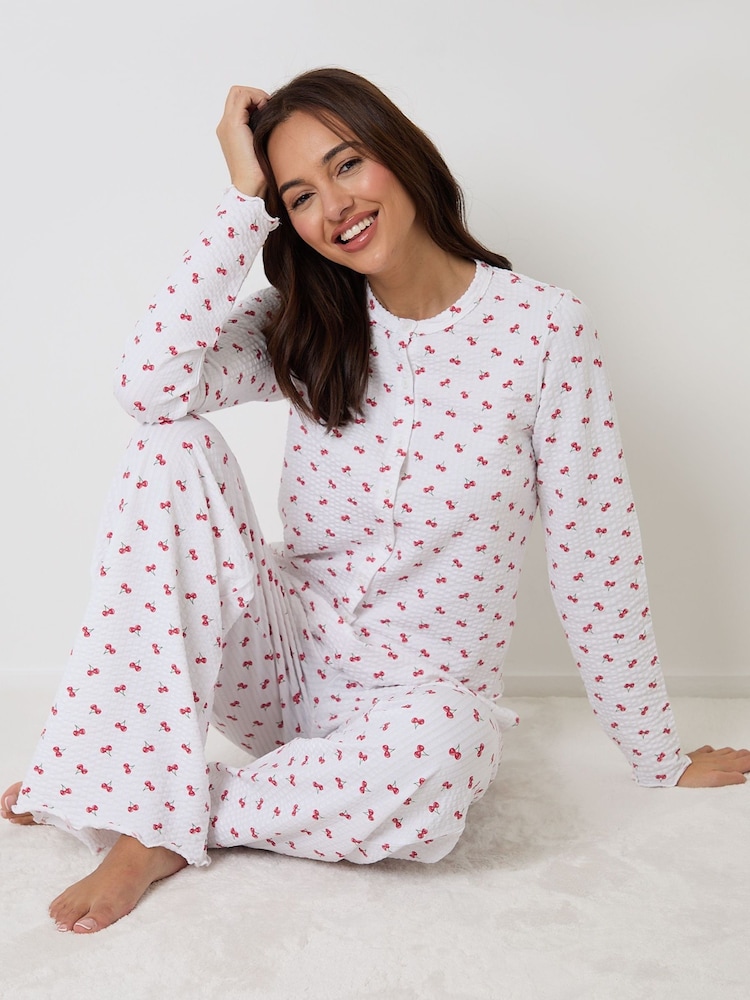 Threadbare Valentines Cherry Print Lettuce Hem Pyjamas Set - תמונה 1 מתוך 5