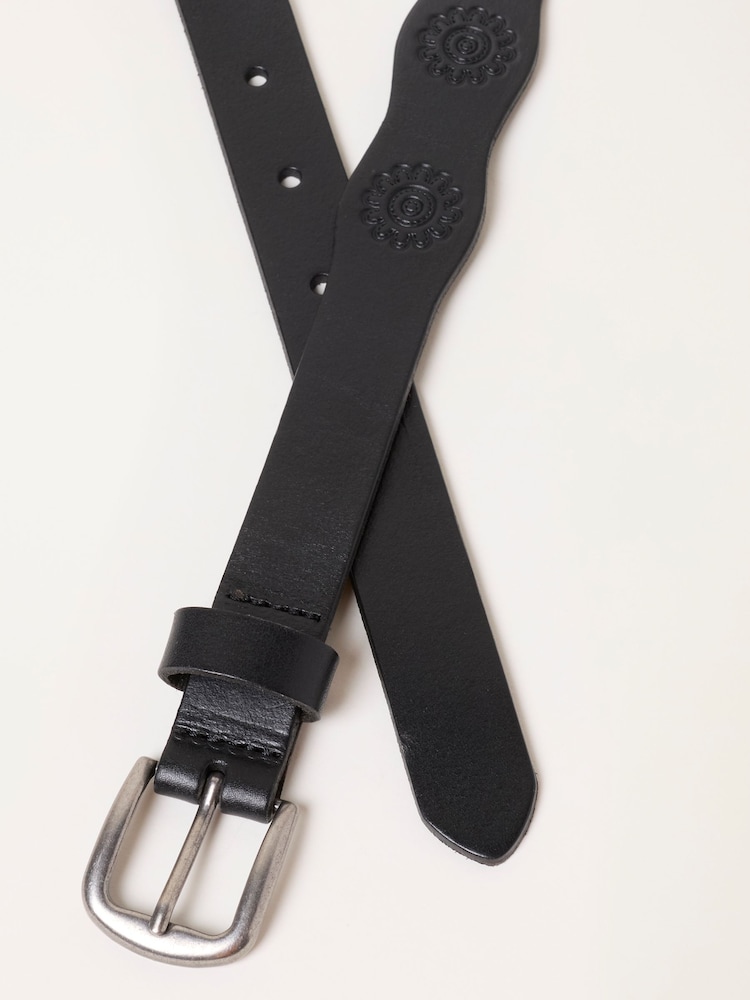 FatFace Black Scallop Leather Belt - Image 3 of 3 FatFace Black Scallop Leather Belt - Image 3 of 3