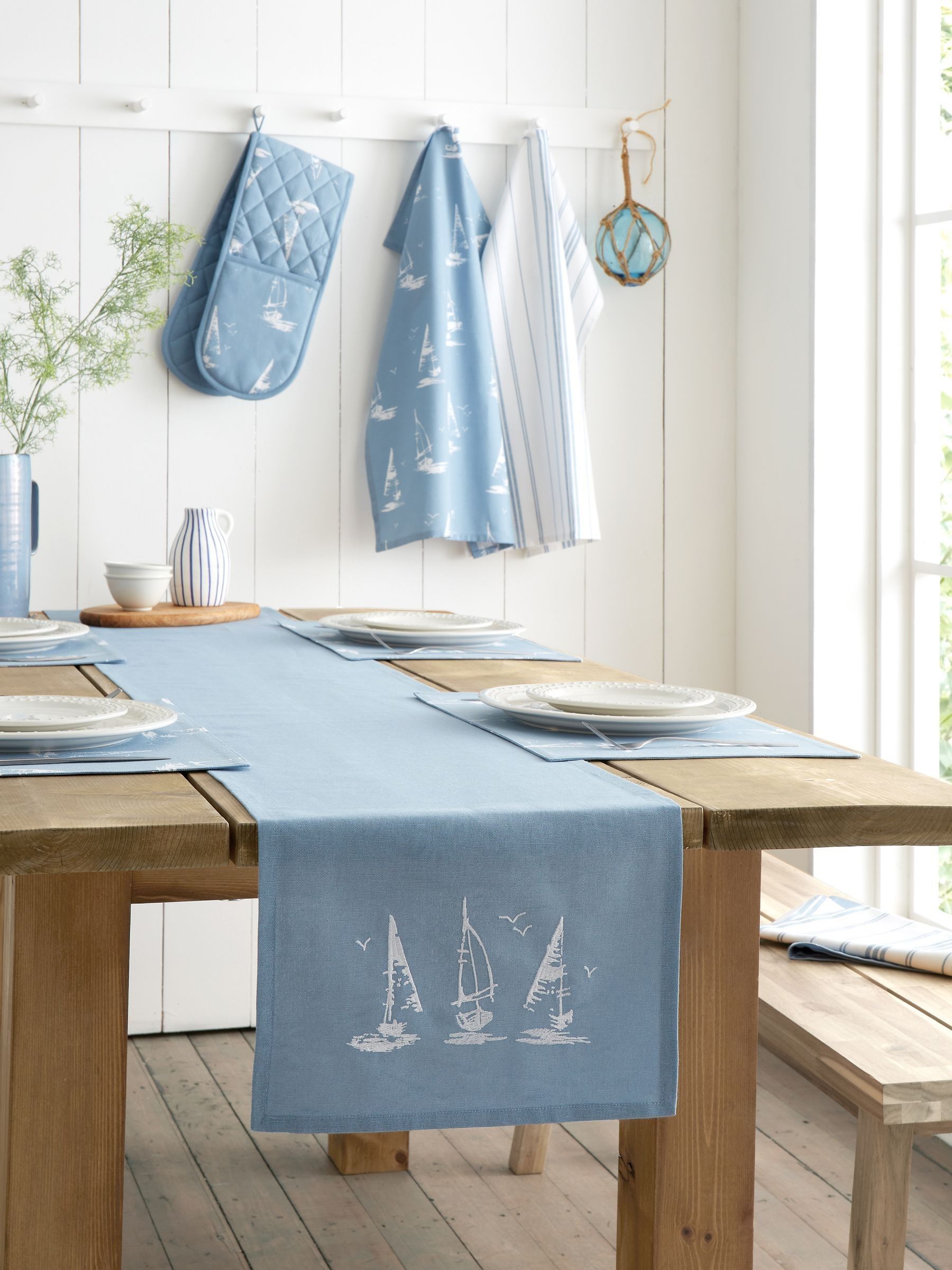 Catherine Lansfield Unisex Blue Salcombe Boats Cotton Dining Table Runner - Image 5