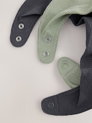 Neutral/Grey Waffle Baby Dribble Bibs 5 Pack - Image 8 of 8