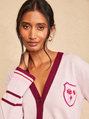 Love & Roses Varsity Embroidered Detail V-Neck Knitted Cardigan - Obraz 2 z 4
