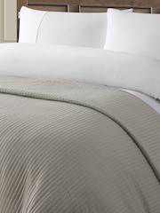 Us Polo Assn Cloud Cream Channel Row Quilted Bedspread - Image 4 of 5