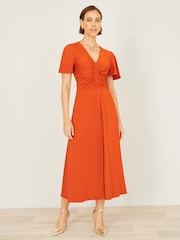 برتقالي - Yumi Ruched Front Stretch Midi Dress - Image 2 of 5