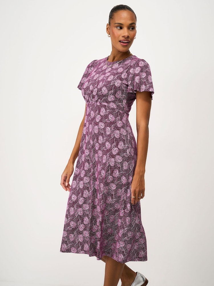 أحمر - فستان Jenna من قماش جيرسي بأكمام متطايرة من Crew Clothing - Image 1 of 5