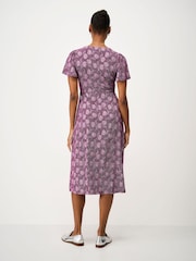 أحمر - فستان Jenna من قماش جيرسي بأكمام متطايرة من Crew Clothing - Image 2 of 5