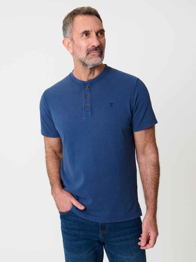 Saltwell Blue Dyed Grandad Collar Cotton T-Shirt - תמונה 1 מתוך 4