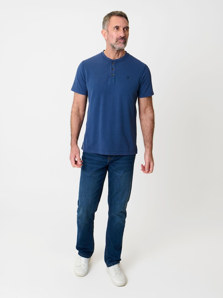 Saltwell Blue Dyed Grandad Collar Cotton T-Shirt - תמונה 2 מתוך 4