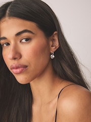 لون فضي - Small Hammered Disc Earrings - Image 2 of 2