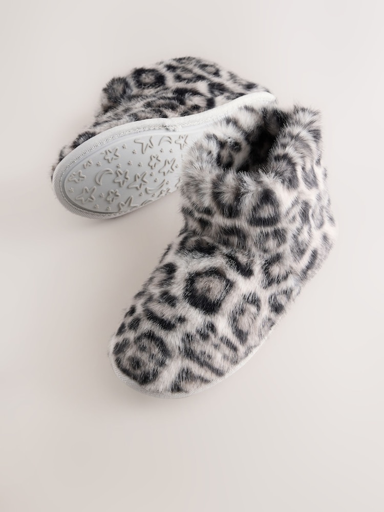 Grey/Black Leopard Print - Mga Faux Fur Boot Slipper - Larawan 5 ng 5 Grey/Black Leopard Print - Mga Faux Fur Boot Slipper - Larawan 5 ng 5