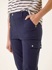 أزرق داكن - Roman Cropped Cargo Bengaline Trousers - صورة 5 من 5