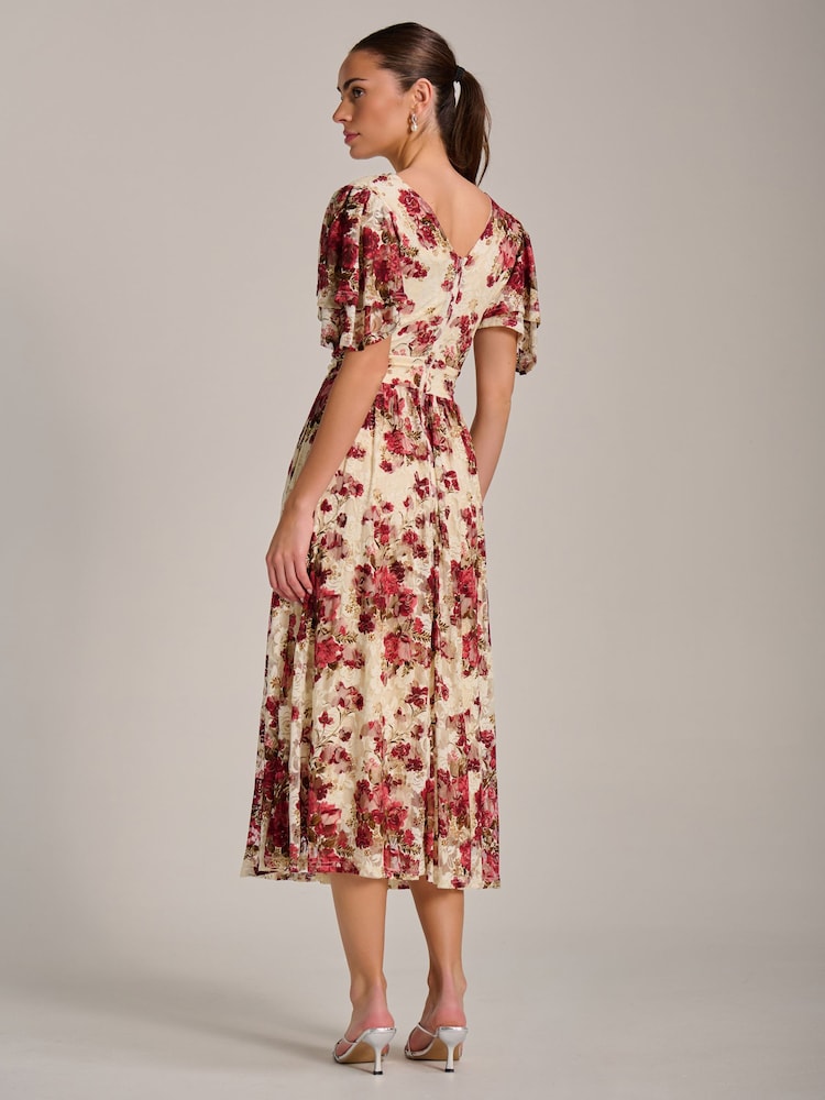 Nude - Jolie Moi Angel Sleeve Print Lace Maxi Dress - Bild 2 von 6