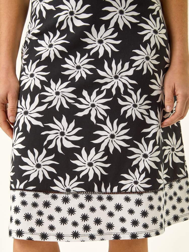 Roman Black Floral Star A-Line Skirt - Image 6 of 6