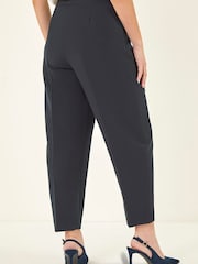 أزرق - بنطلون أنيق قابل للتمدد بطول الكاحل للأحجام الصغيرة Grazer من Roman - صورة 3 من 5