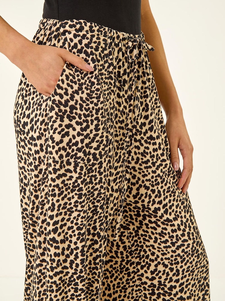 Roman Natural Petite Animal Print Wide Leg Trousers - Image 5 of 5 Roman Natural Petite Animal Print Wide Leg Trousers - Image 5 of 5