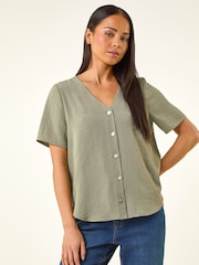 Blusa abotonada con cuello en pico Petite de Roman - Imagen 4 de 5