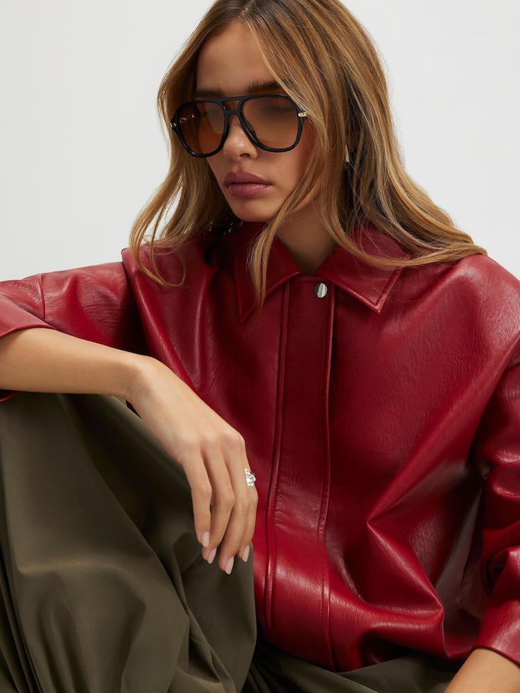 River Island Black Chain Detail Navigator Sunglasses - Image 4 of 4