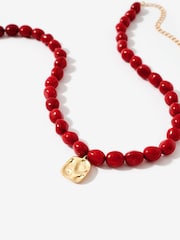 Crveno - Mint Velvet Beaded Charm ogrlica - Slika 4 od 4