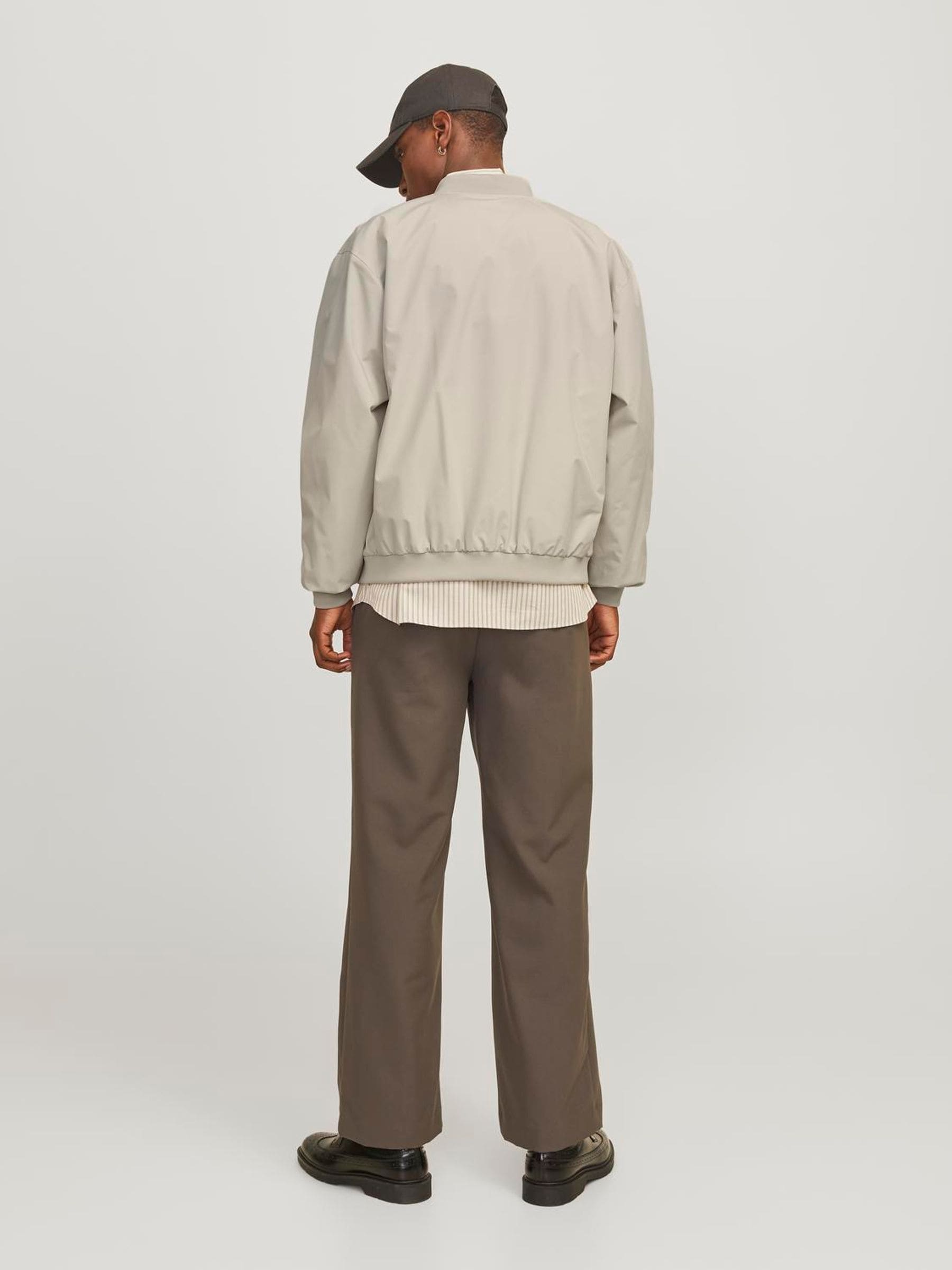Next：日本 Jack & Jones ライトウェイト ボンバージャケット from