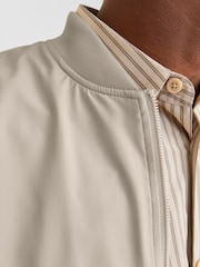 ז'קט בומבר של Jack & Jones בעיצוב קליל - תמונה 4 מתוך 5