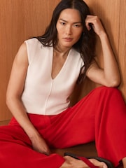 رداء علوي محبوك بدون أكمام من مزيج صوف من Mint Velvet - صورة 2 من 8