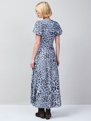 Ro&Zo Blue Petite Petite Leopard Print Button Detail Dress - Image 3 of 6