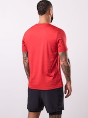 أحمر - Gym King Dynamic Training T-Shirt - Image 2 of 4