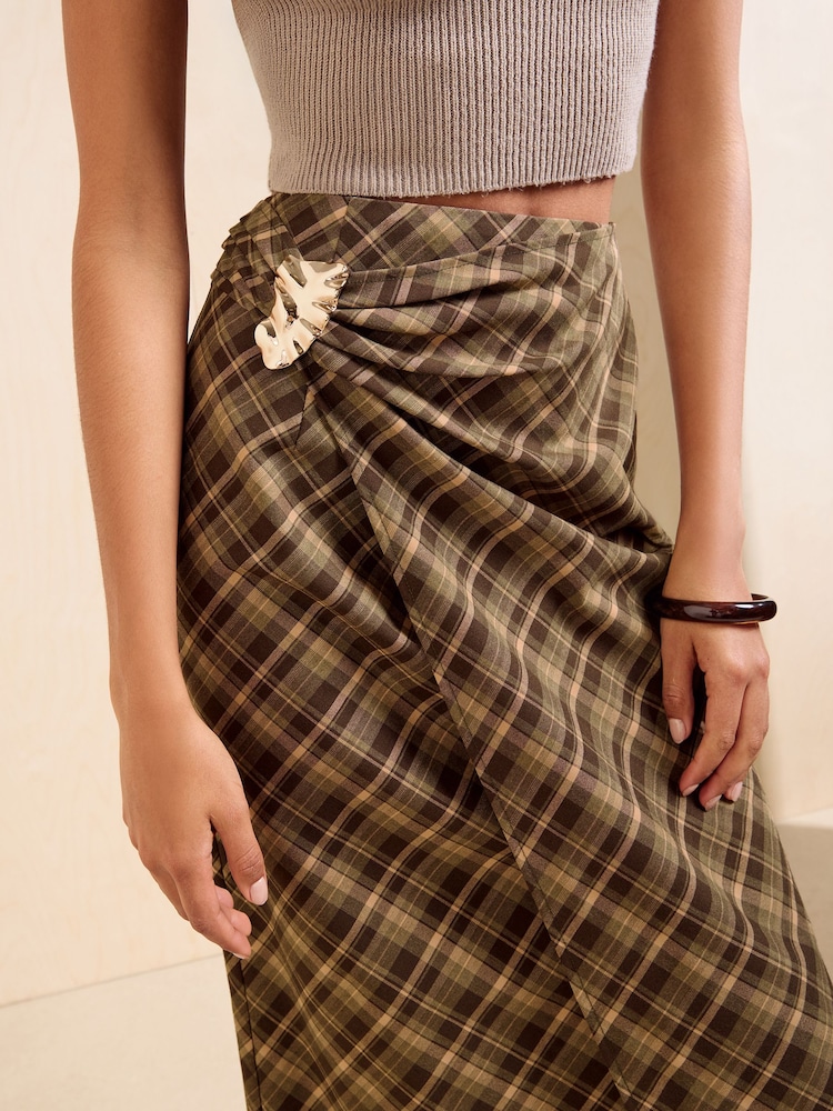 Friends Like These Checked Wrapover Trim Detail Midi Skirt - Immagine 2 di 6
