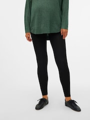 بنطلون ضيق مضلّع بخصر مرتفع بلا حواف للحوامل من VERO MODA - صورة 1 من 6