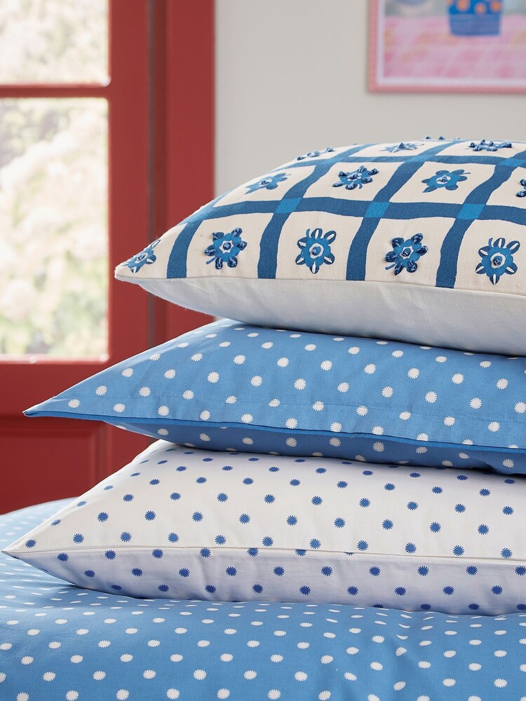 Land & Shore Blue or Red Sora Cotton Pillowcases Pair - Image 5 of 5