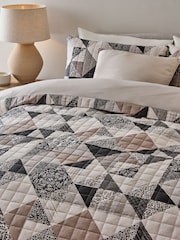 Black/White Quilted Patchwork 2.5 Tog Duvet Cover and Pillowcase Set - Image 2 of 4